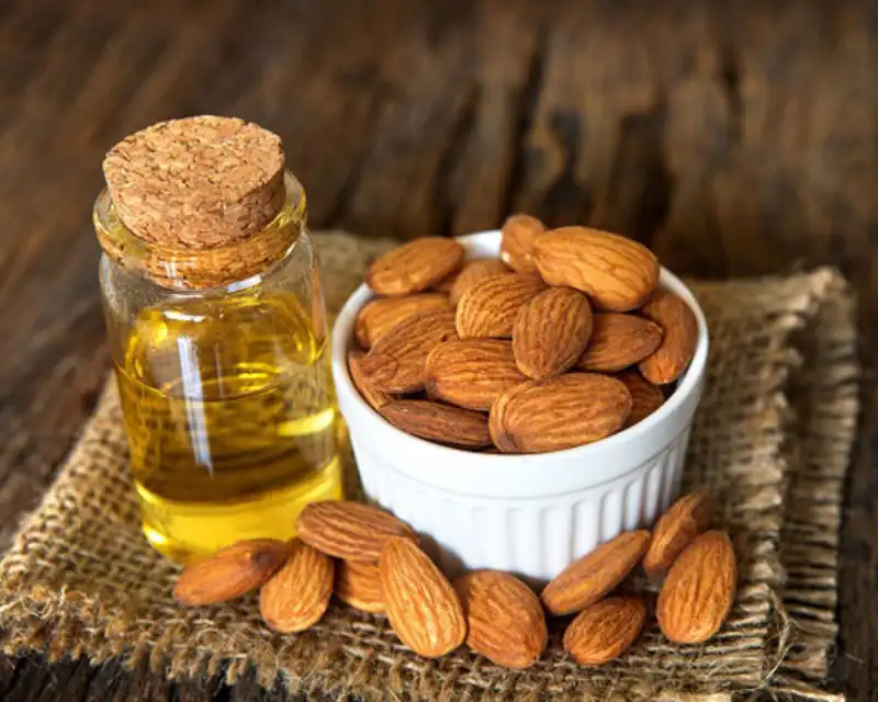 خرید روغن بادام تلخ