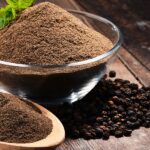 ۱۰ مورد از فواید شگفت‌ انگیز پودر فلفل سیاه برای سلامت بدن