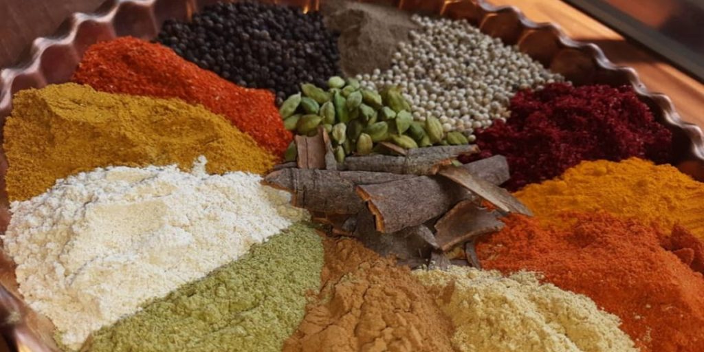 ادویه جات لازم در خانه|ادویه جات لازم در خانه